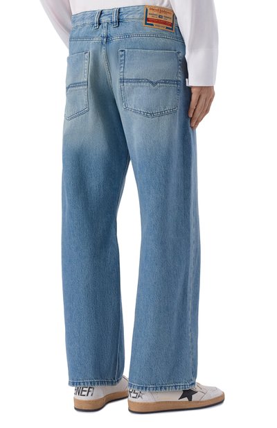 Джинсы 1980 d-eeper DIESEL голубого цвета по цене 21650 руб., арт. A15795/0BEBF, фото 4 Джинсы 1980 d-eeper DIESEL, арт. A15795/0BEBF, фото 4