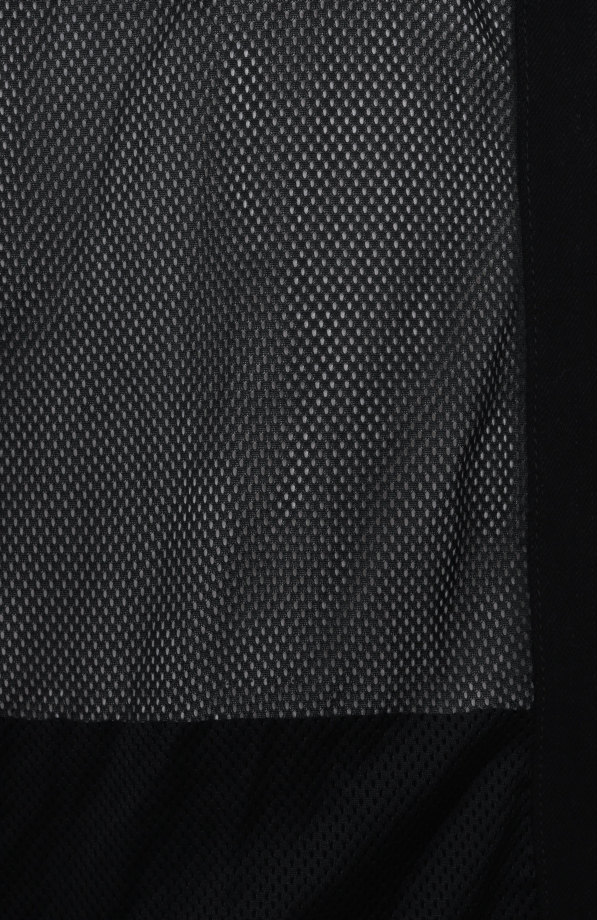 Комбинированная куртка BALENCIAGA черного цвета по цене 351500 руб., арт. 822843/TRW58, фото 7 Комбинированная куртка BALENCIAGA, арт. 822843/TRW58, фото 7