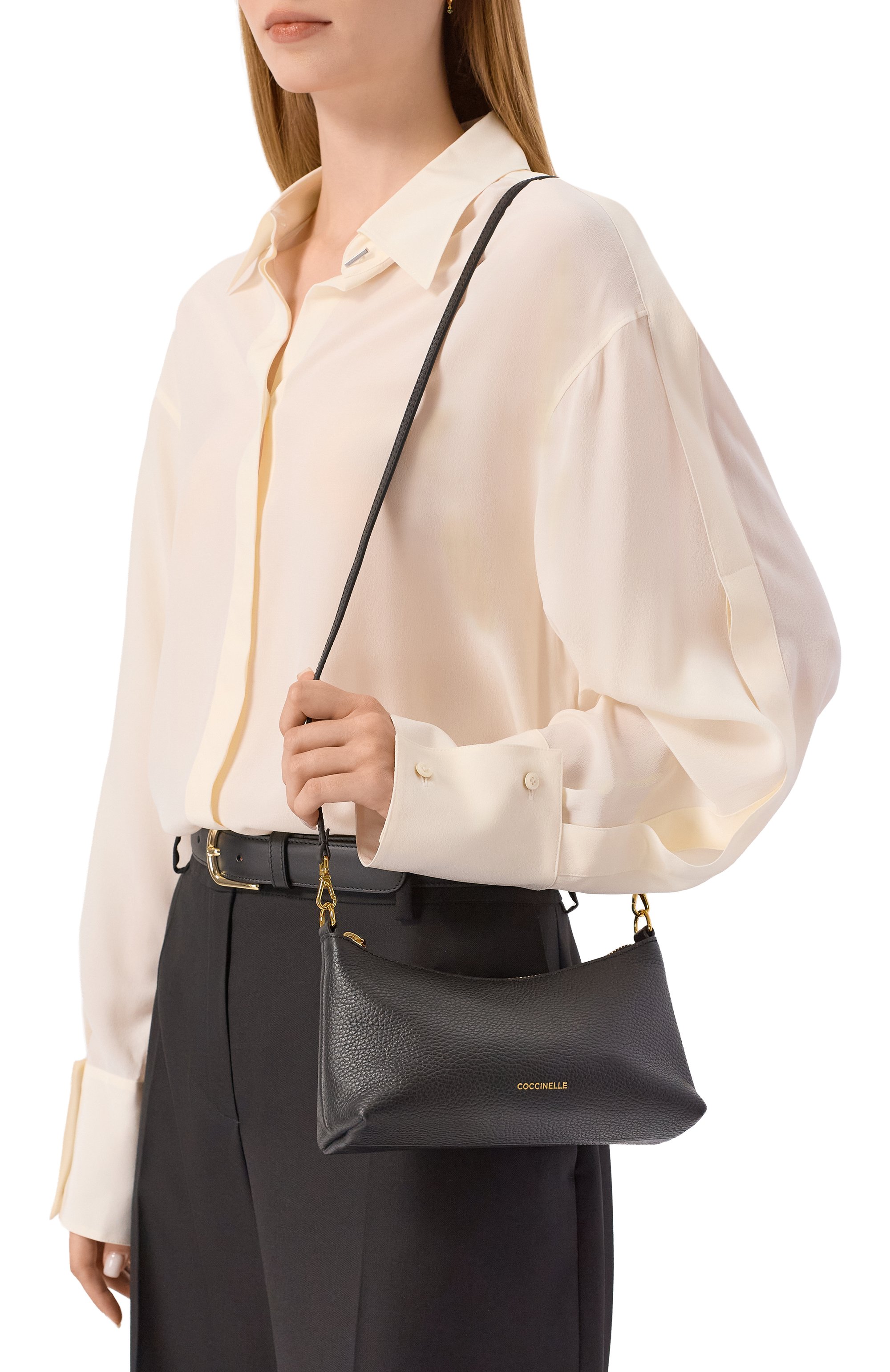 Сумка aura mini COCCINELLE черного цвета по цене 22050 руб., арт. E5QH0550101, фото 2 Сумка aura mini COCCINELLE, арт. E5QH0550101, фото 2