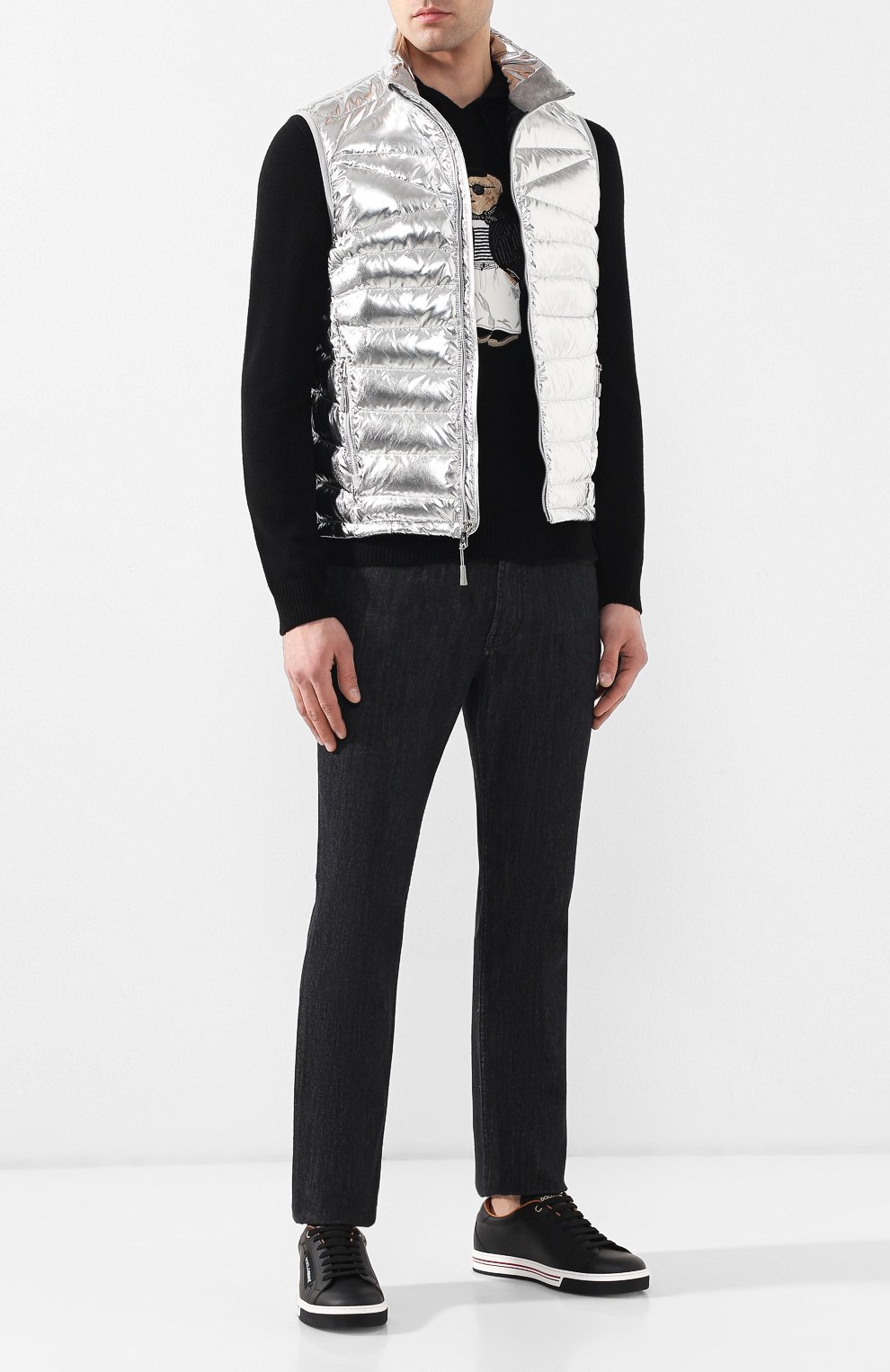 Пуховый жилет RALPH LAUREN серебряного цвета по цене 96500 руб., арт. 790714236, фото 2 Пуховый жилет RALPH LAUREN, арт. 790714236, фото 2