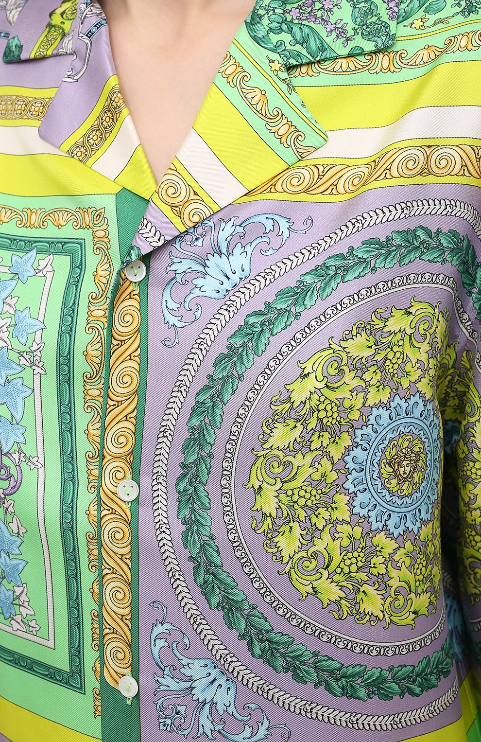 Шелковая рубашка VERSACE сиреневого цвета по цене 151000 руб., арт. AUD05056/1F00508, фото 5 Шелковая рубашка VERSACE, арт. AUD05056/1F00508, фото 5