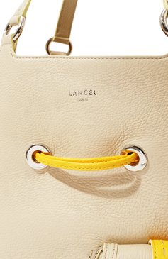 Женская сумка premier flirt LANCEL светло-бежевого цвета, арт. A12363 | Фото 3 (Размер: medium; Материал: Натуральная кожа; Материал сплава: Проставлено; Ремень/цепочка: На ремешке; Драгоценные камни: Проставлено)