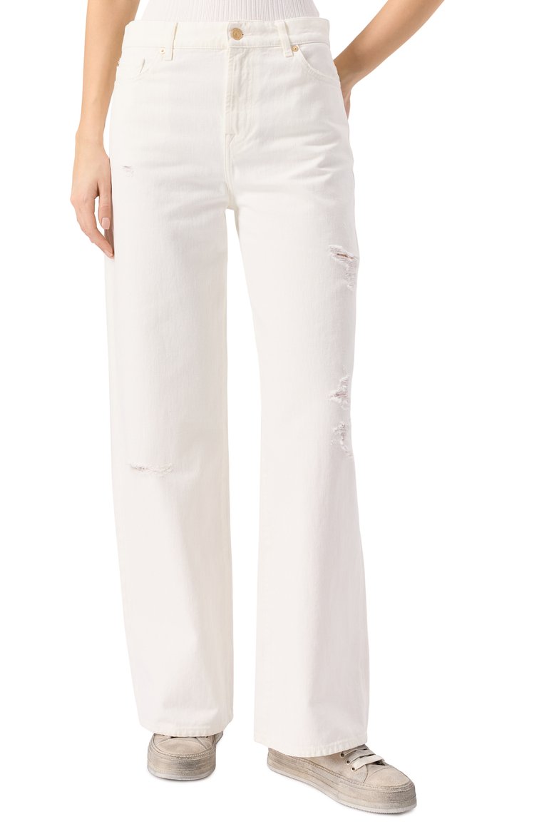Женские джинсы 7 FOR ALL MANKIND белого цвета, арт. 7U230597MLD | Фото 3 (Длина (брюки, джинсы): Стандартные; Материал сплава: Проставлено; Драгоценные камни: Проставлено; Стили: Повседневный; Материал внешний: Деним, Хлопок; Кросс-КТ: Деним; Детали: Потертости; Силуэт Ж (брюки и джинсы): Прямые)