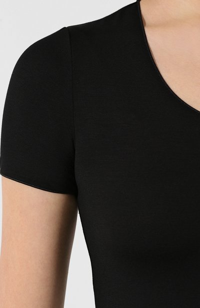 Футболка из вискозы EMPORIO ARMANI черного цвета по цене 24450 руб., арт. 8N2M6A/2J85Z, фото 5 Футболка из вискозы EMPORIO ARMANI, арт. 8N2M6A/2J85Z, фото 5