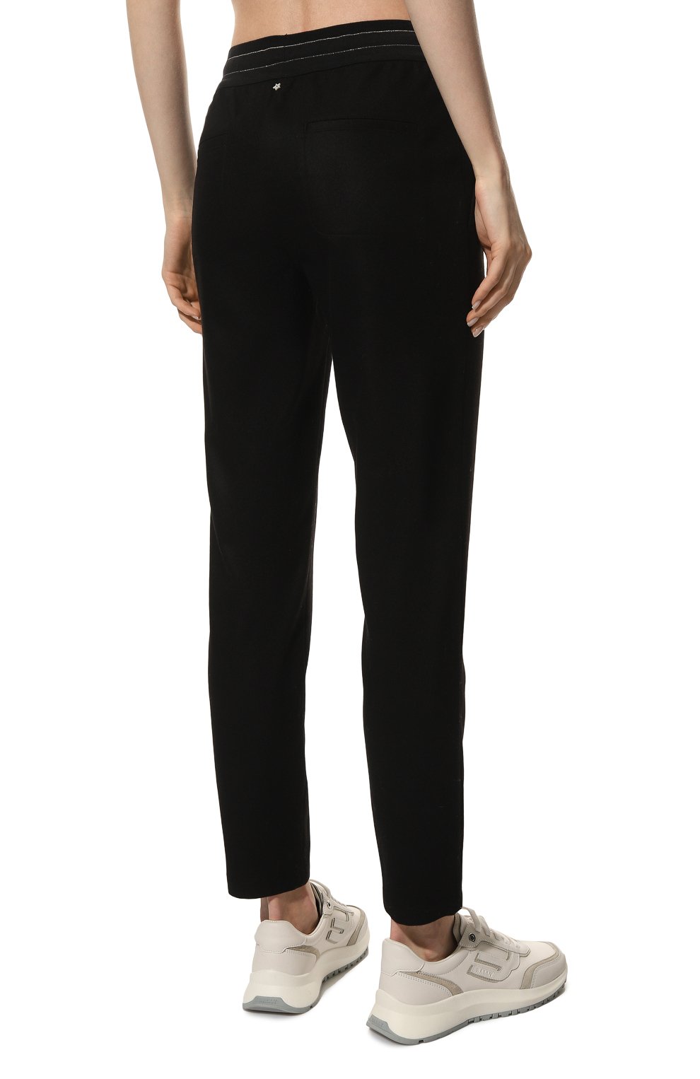 Шерстяные брюки LORENA ANTONIAZZI черного цвета по цене 65050 руб., арт. 02208PA80A/3273, фото 4 Шерстяные брюки LORENA ANTONIAZZI, арт. 02208PA80A/3273, фото 4