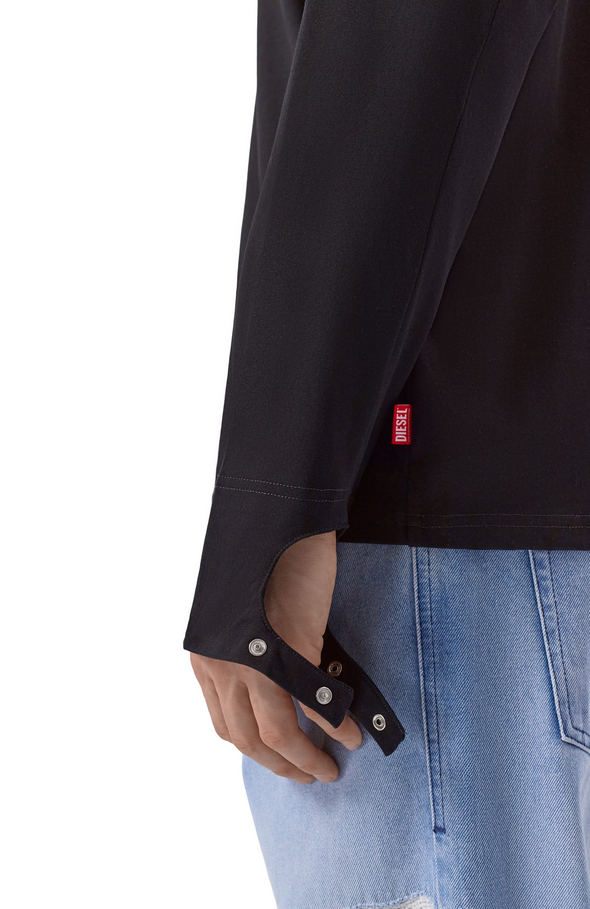 Хлопковый лонгслив DIESEL черного цвета по цене 23200 руб., арт. A22982/0DECG, фото 5 Хлопковый лонгслив DIESEL, арт. A22982/0DECG, фото 5