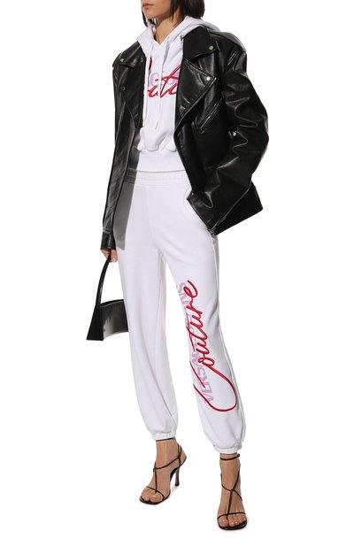 Хлопковые джоггеры VERSACE JEANS COUTURE белого цвета по цене 31700 руб., арт. 72HAAT07-72DP320 6 EMBR0 C0TT0N FLEECE WHITE/CF01T, фото 2 Хлопковые джоггеры VERSACE JEANS COUTURE, арт. 72HAAT07-72DP320 6 EMBR0 C0TT0N FLEECE WHITE/CF01T, фото 2