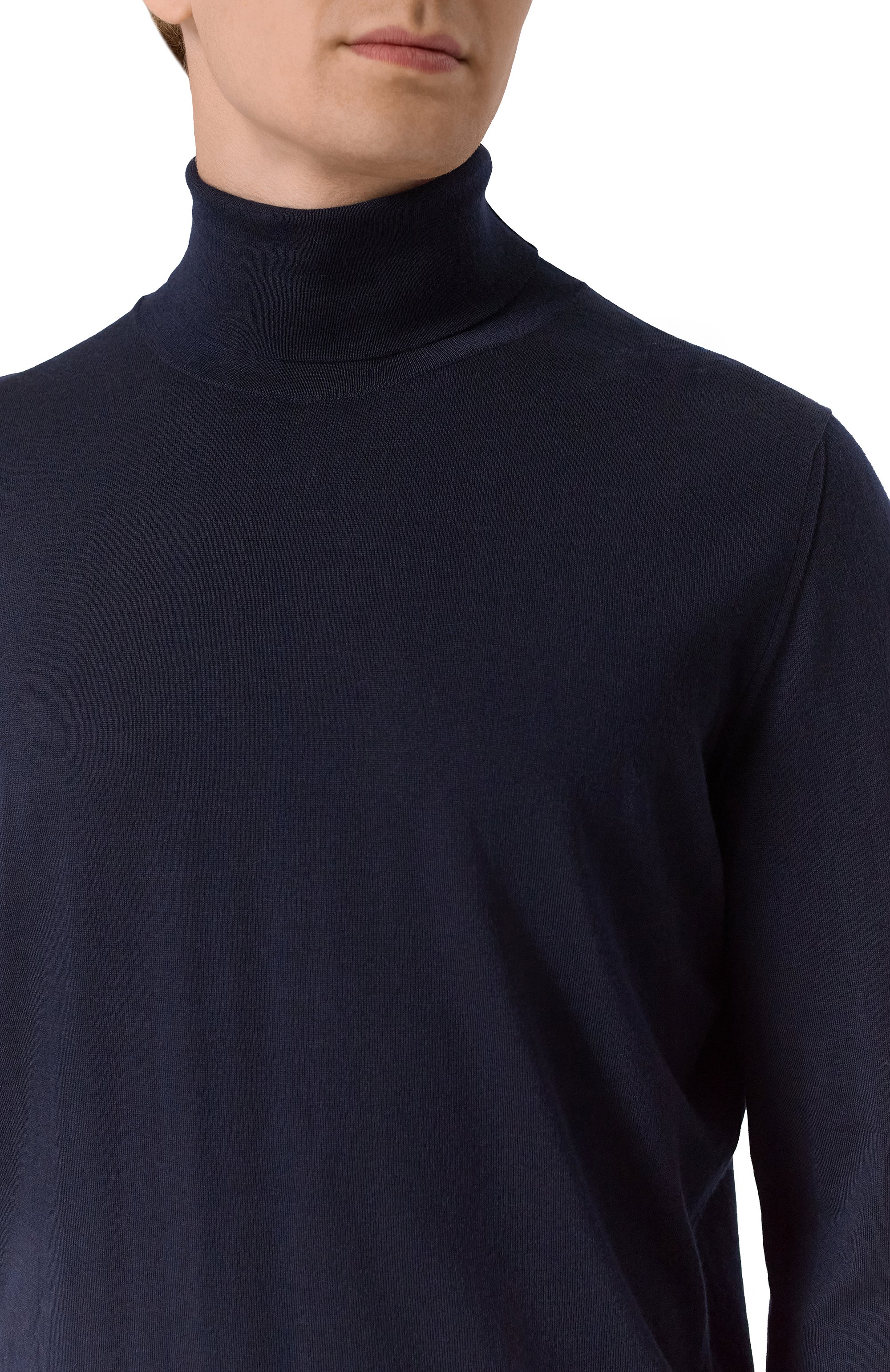 Водолазка из кашемира и шелка KITON темно-синего цвета по цене 216000 руб., арт. UMKXX04K4, фото 5 Водолазка из кашемира и шелка KITON, арт. UMKXX04K4, фото 5
