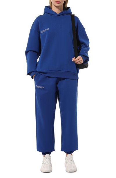 Хлопковые джоггеры PANGAIA синего цвета по цене 12750 руб., арт. Island Track Pants, фото 2 Хлопковые джоггеры PANGAIA, арт. Island Track Pants, фото 2