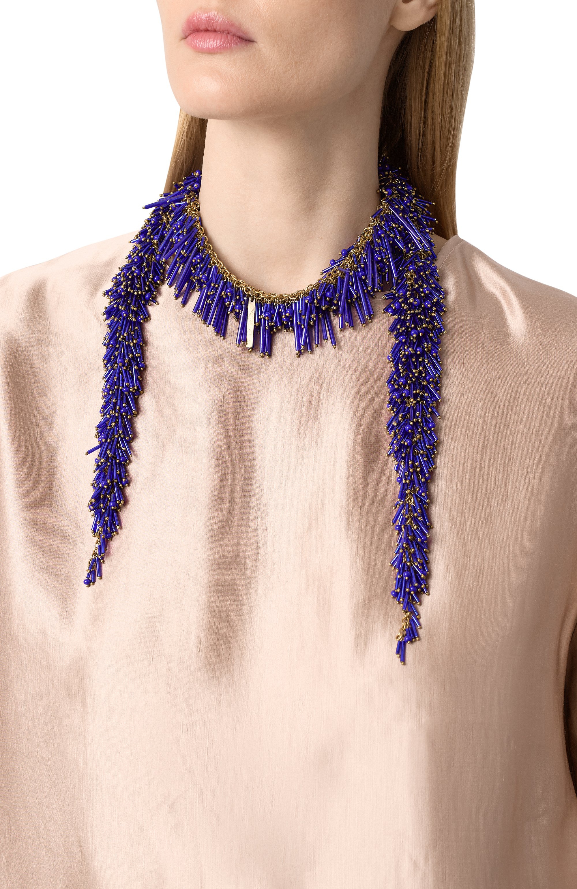 Колье DRIES VAN NOTEN синего цвета по цене 79150 руб., арт. 242-018233-052/G0LD, фото 2 Колье DRIES VAN NOTEN, арт. 242-018233-052/G0LD, фото 2