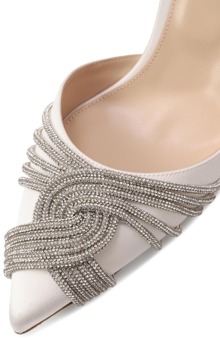 Женские текстильные туфли gatsby 75 AQUAZZURA молочного цвета, арт. GASMIDBR-SAT-FFF | Фото 7 (Материал внутренний: Натуральная кожа; Материал внешний: Текстиль; Нос: Не проставлено; Женское Кросс-КТ: Слингбэки; Каблук тип: Шпилька)