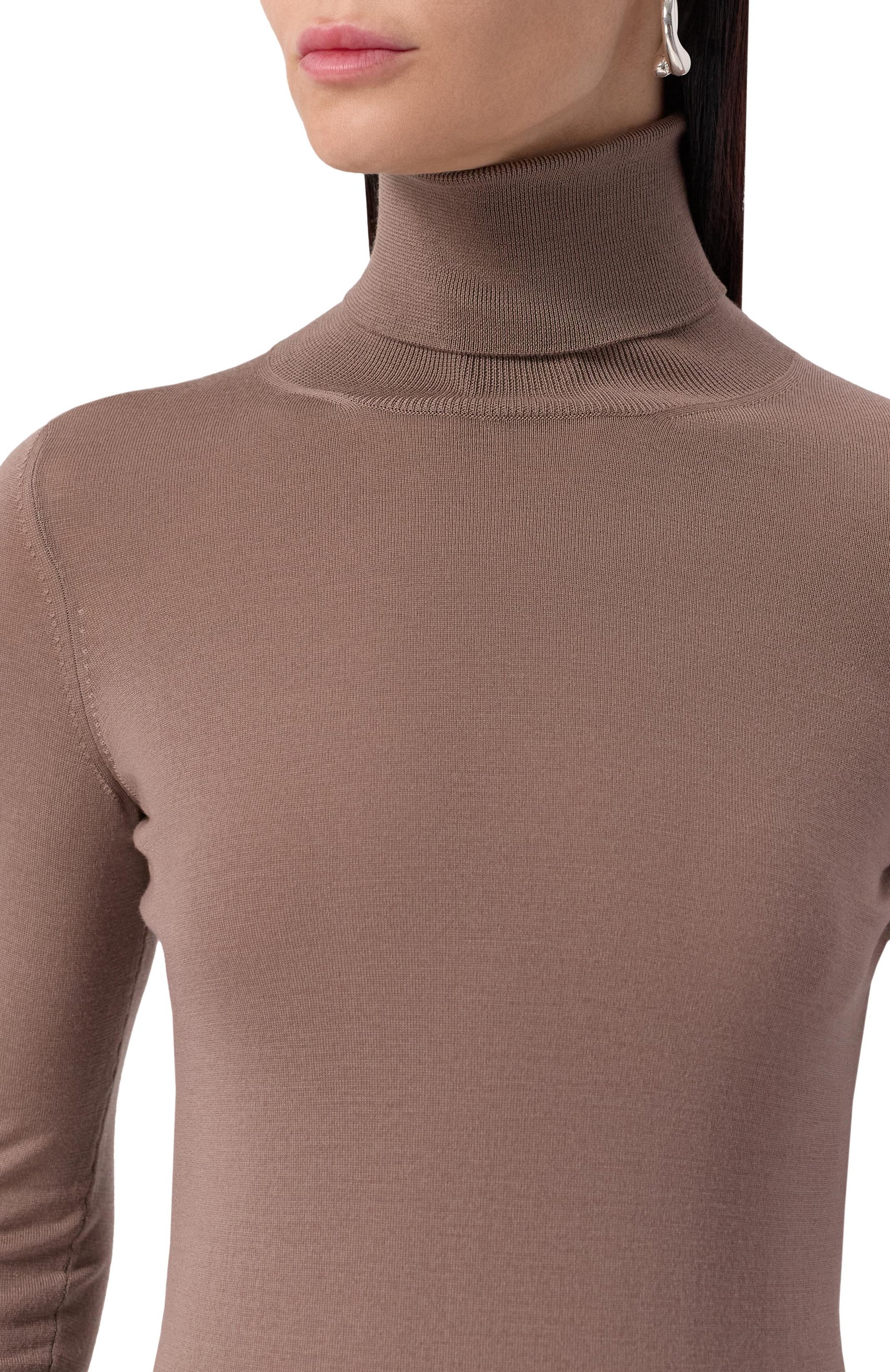 Шерстяная водолазка MVST коричневого цвета по цене 128000 руб., арт. M0-M25.1MW.K401/34-48, фото 5 Шерстяная водолазка MVST, арт. M0-M25.1MW.K401/34-48, фото 5