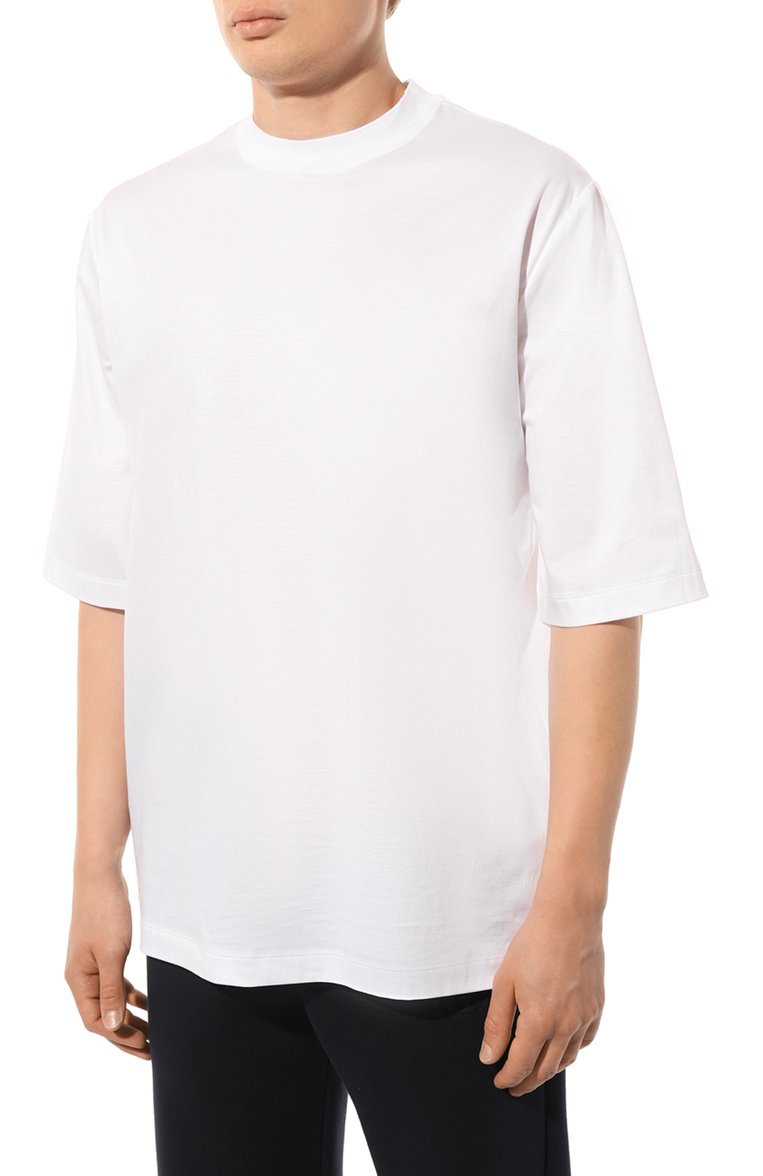 Мужская хлопковая футболка KITON белого цвета, арт. UMC023K06R49 | Фото 3 (Принт: Без принта; Ру�кава: Короткие; Длина (для топов): Стандартные; Материал сплава: Проставлено; Материал внешний: Хлопок; Драгоценные камни: Проставлено; Стили: Кэжуэл)