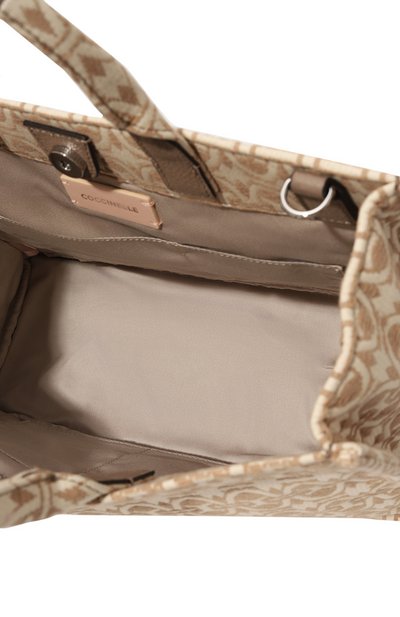 Сумка-тоут never without COCCINELLE бежевого цвета по цене 32000 руб., арт. E1 MBD 18 02 01, фото 5 Сумка-тоут never without COCCINELLE, арт. E1 MBD 18 02 01, фото 5