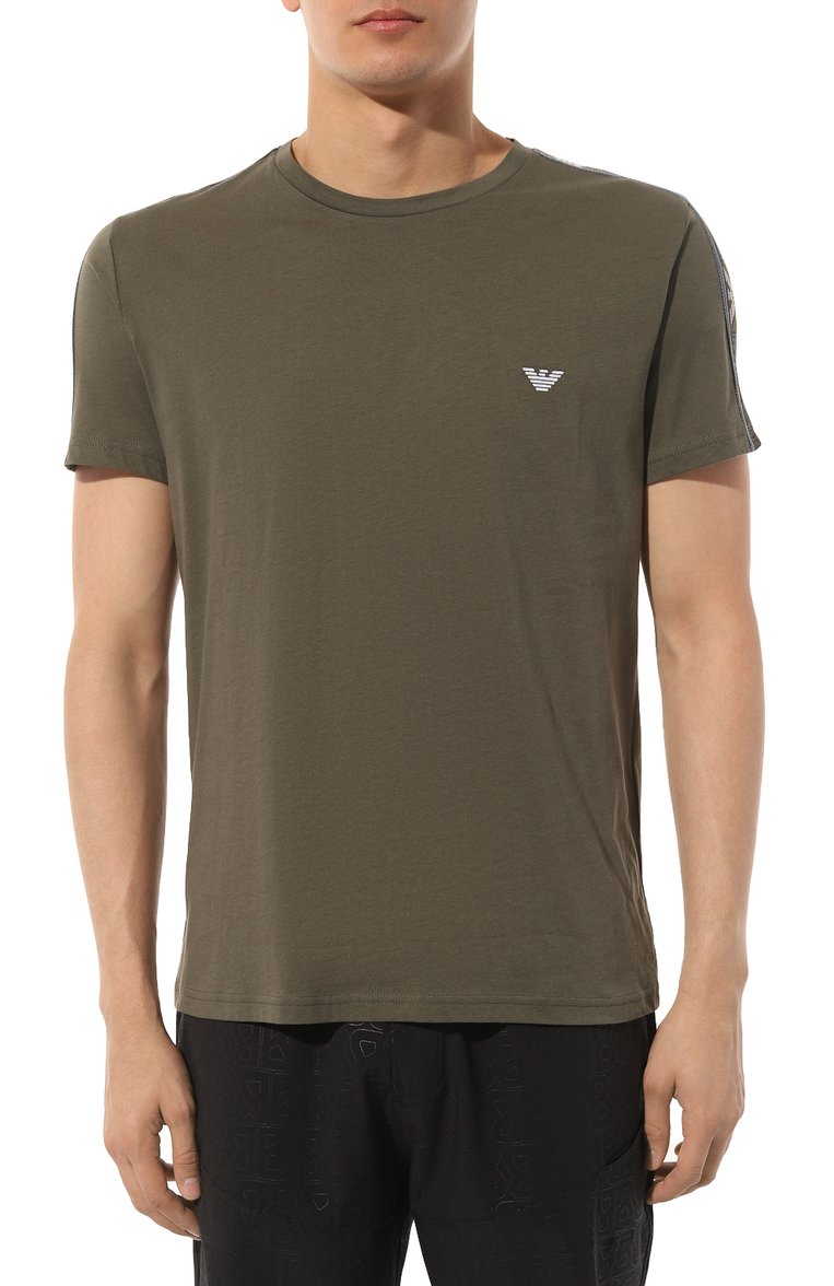 Мужская хлопковая футболка EMPORIO ARMANI хаки цвета, арт. 211845/4R475 | Фото 3 (Материал внешний: Хлопок; Длина (для топов): Стандартные; Рукава: Короткие; Принт: Без принта; Стили: Милитари; Мужское Кросс-КТ: Футболка-одежда; Кросс-КТ: Джерси; Автоматизация ТО: Проставлено; Автоматизация состава: Проставлено; Детали: Декор)