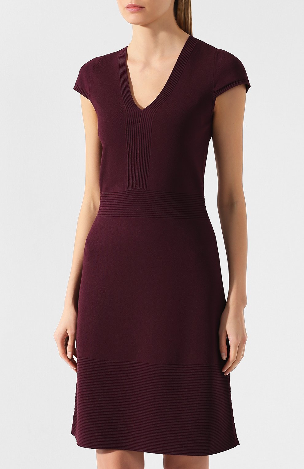 Приталенное платье MICHAEL MICHAEL KORS бордового цвета по цене 19950 руб., арт. MH88YEX5ZV, фото 3 Приталенное платье MICHAEL MICHAEL KORS, арт. MH88YEX5ZV, фото 3