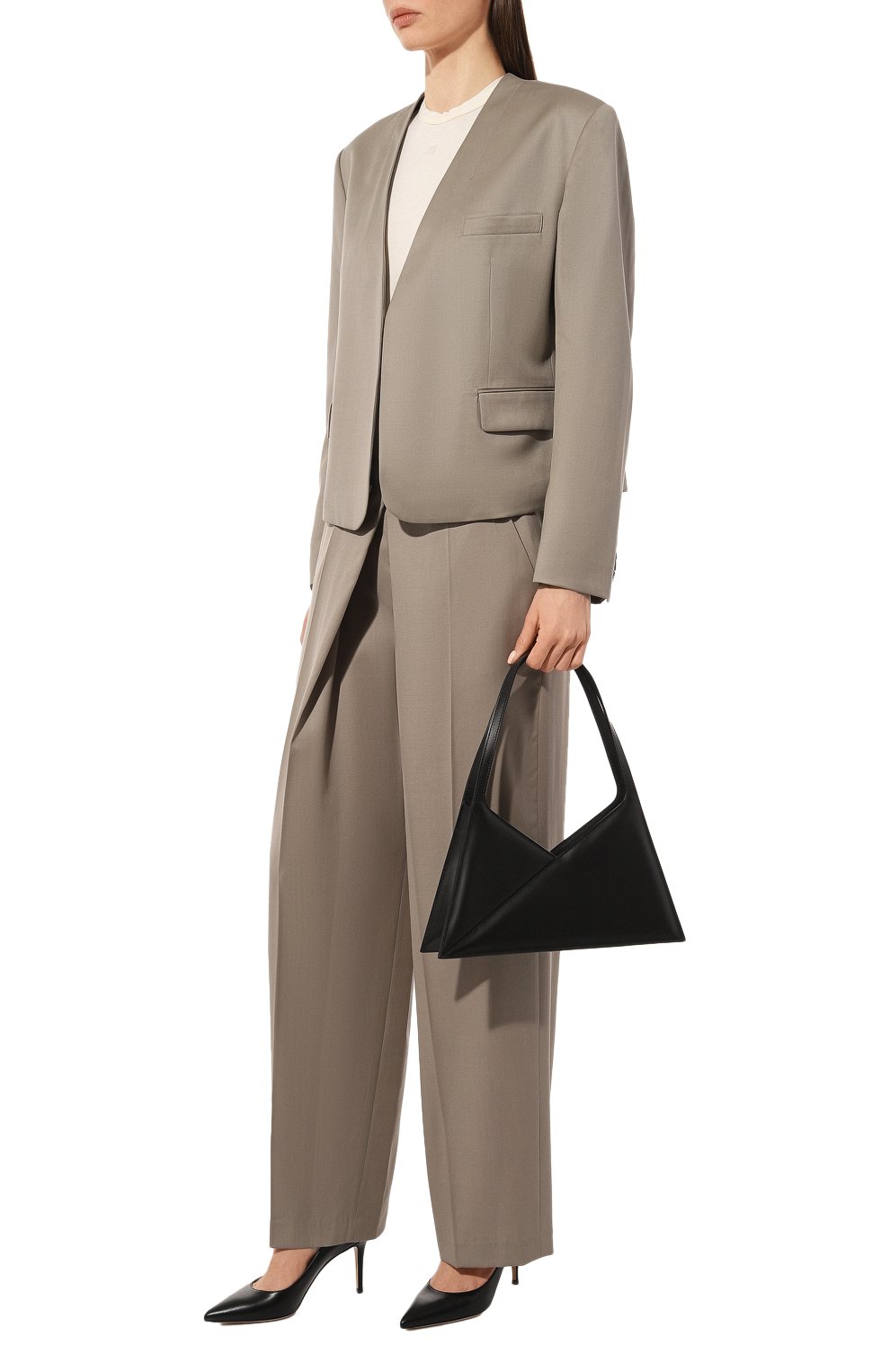 Кожаные туфли gianvito 85 GIANVITO ROSSI черного цвета по цене 89950 руб., арт. G24580.85RIC.VITNER0, фото 2 Кожаные туфли gianvito 85 GIANVITO ROSSI, арт. G24580.85RIC.VITNER0, фото 2