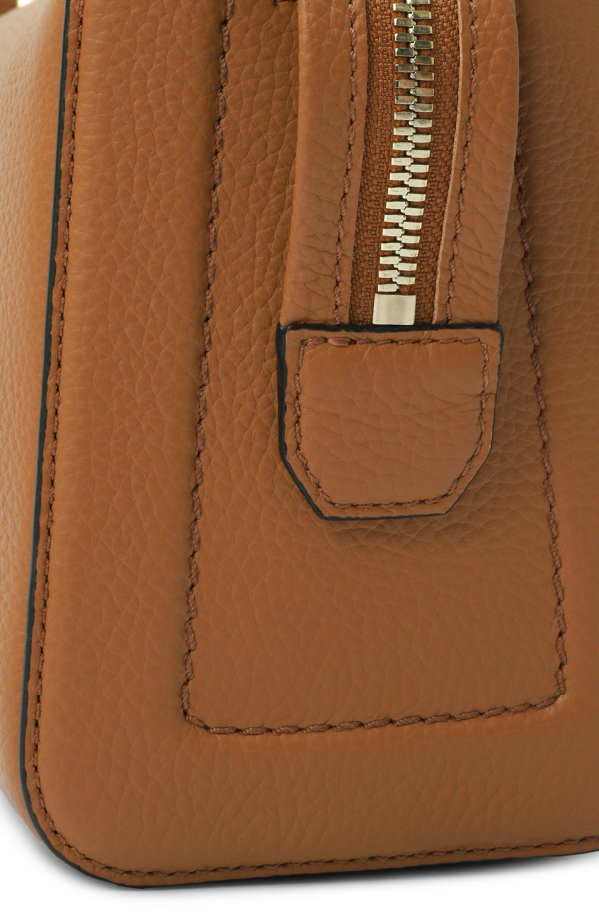Сумка louison medium LANCEL светло-коричневого цвета по цене 67050 руб., арт. A14227, фото 6 Сумка louison medium LANCEL, арт. A14227, фото 6