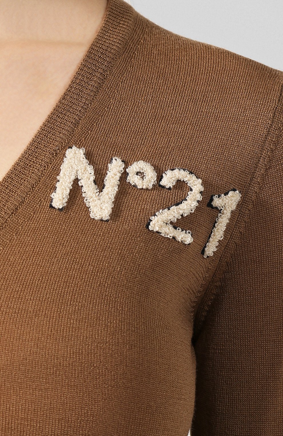 Шерстяной пуловер N21 бежевого цвета по цене 25250 руб., арт. 19I N2M0/A022/7019, фото 5 Шерстяной пуловер N21, арт. 19I N2M0/A022/7019, фото 5