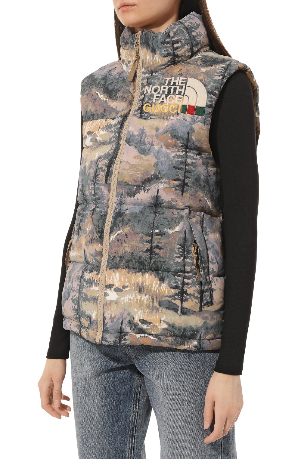 Пуховый жилет the north face x gucci GUCCI разноцветного цвета по цене 230400 руб., арт. 663739 XAADD, фото 3 Пуховый жилет the north face x gucci GUCCI, арт. 663739 XAADD, фото 3
