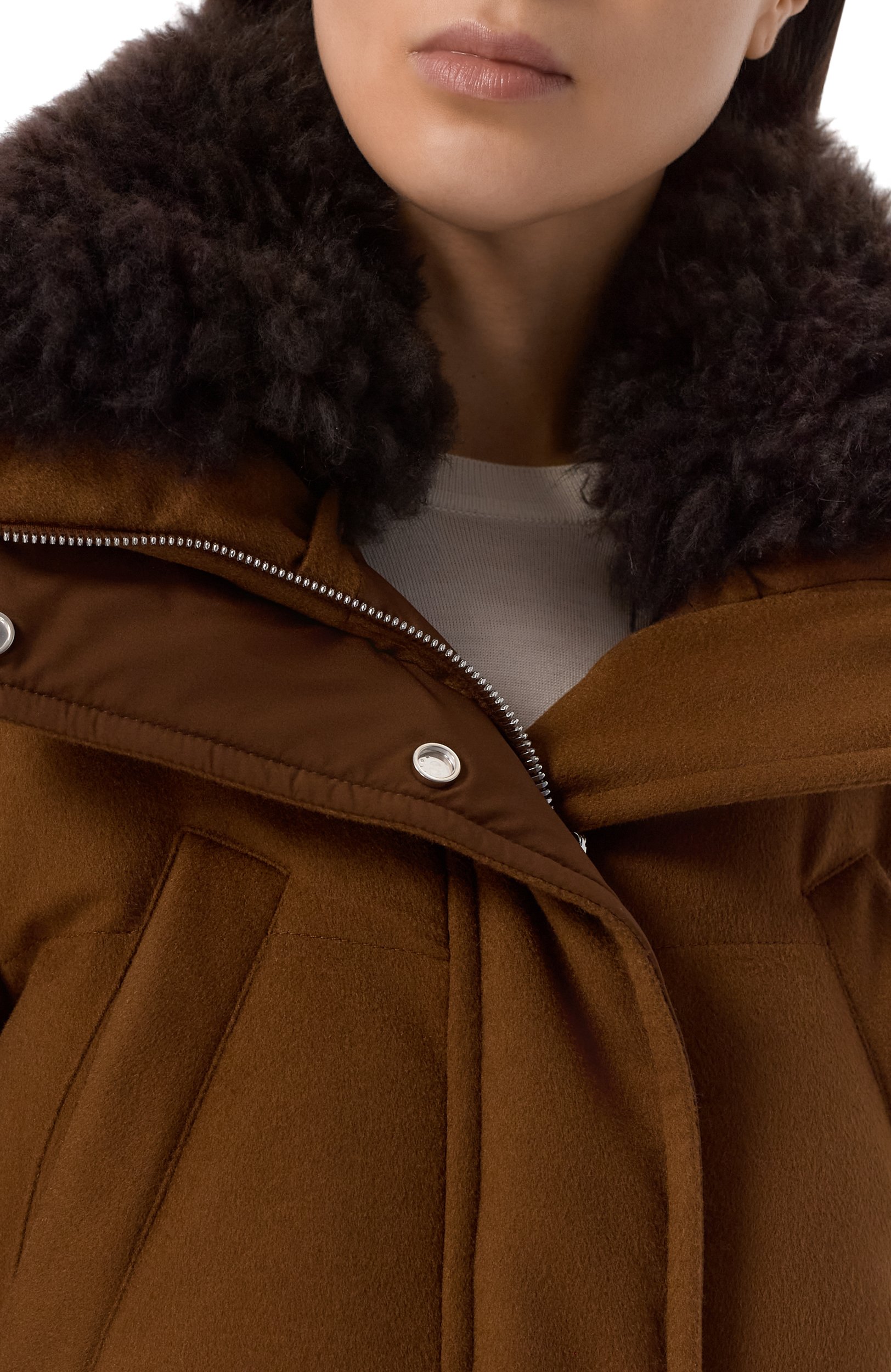 Кашемировый пуховик с отделкой из козы KITON коричневого цвета по цене 995000 руб., арт. D58609K0583G, фото 5 Кашемировый пуховик с отделкой из козы KITON, арт. D58609K0583G, фото 5