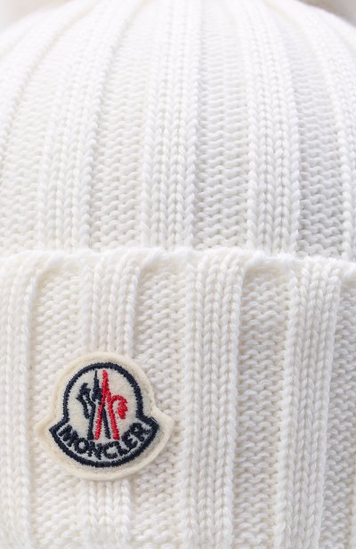 Шерстяная шапка MONCLER белого цвета по цене 37300 руб., арт. G2-093-3B702-01-A9327, фото 4 Шерстяная шапка MONCLER, арт. G2-093-3B702-01-A9327, фото 4