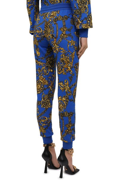 Хлопковые джоггеры VERSACE JEANS COUTURE синего цвета по цене 42350 руб., арт. 71HAA310-71DP310 FELPA GAR PR BAR0QUE/FS002, фото 4 Хлопковые джоггеры VERSACE JEANS COUTURE, арт. 71HAA310-71DP310 FELPA GAR PR BAR0QUE/FS002, фото 4