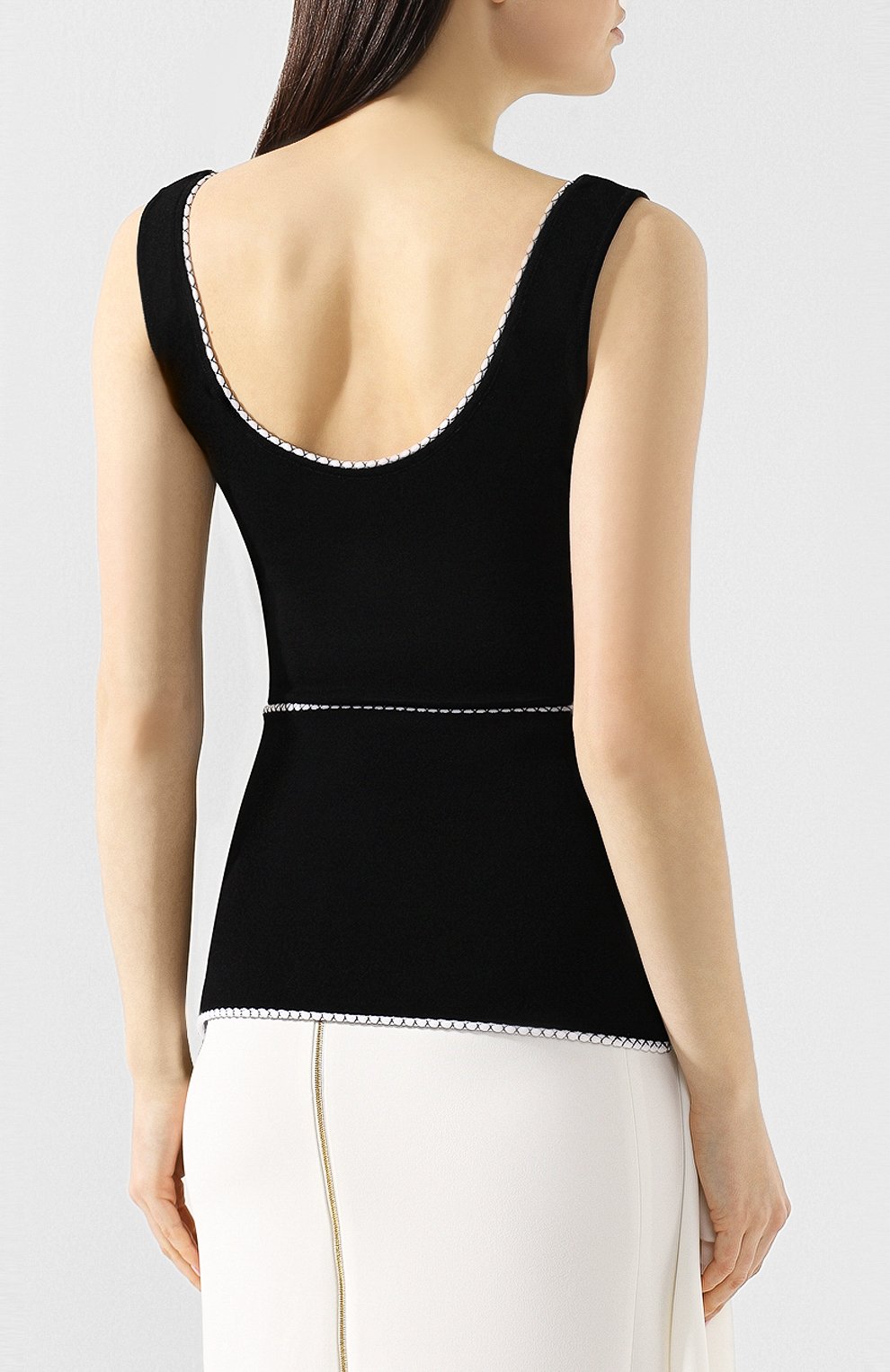 Топ из вискозы ROLAND MOURET черно-белого цвета по цене 89050 руб., арт. SS19/K6302/F0330, фото 4 Топ из вискозы ROLAND MOURET, арт. SS19/K6302/F0330, фото 4
