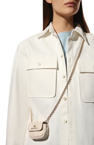 Кожаный чехол для airpods pro MICHAEL MICHAEL KORS кремового цвета по цене 11500 руб., арт. 34H1LTMC2L, фото 2 Кожаный чехол для airpods pro MICHAEL MICHAEL KORS, арт. 34H1LTMC2L, фото 2