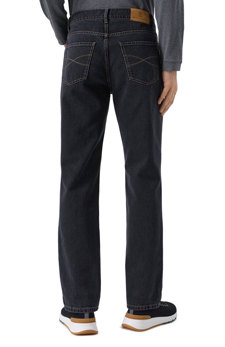 Мужские джинсы traditional fit BRUNELLO CUCINELLI темно-серого цвета, арт. M240PB3210 | Фото 4 (Длина (�брюки, джинсы): Стандартные; Материал внешний: Хлопок, Деним; Силуэт М (брюки): Прямые; Кросс-КТ: Деним; Big sizes: Big Sizes; Стили: Повседневный; Автоматизация ТО: Проставлено; Автоматизация состава: Проставлено; Детали: Без декора; Размерность: Идёт в размер)
