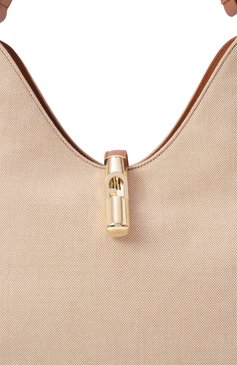Женская сумка furla goccia medium FURLA светло-бежевого цвета, арт. WB01633/BX3542 | Фото 3 (Материал сплава: Проставлено; Драгоценные камни: Проставлено; Размер: medium; Материал: Текстиль)