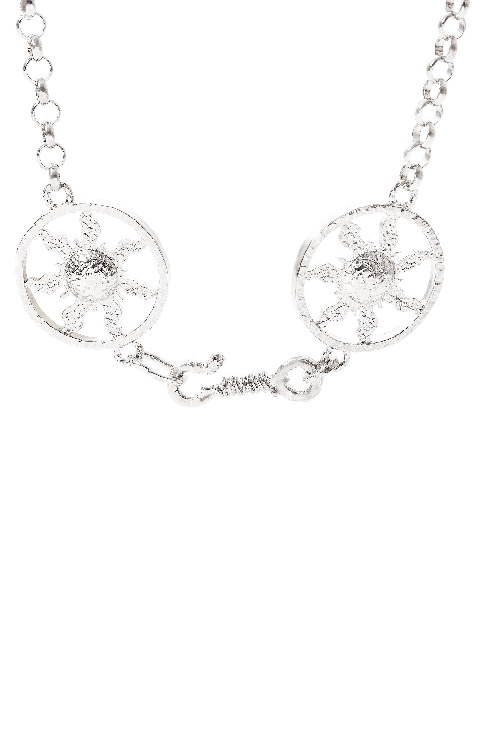 Колье lunula SEVENWORLDS серебряного цвета по цене 49900 руб., арт. SW400/2, фото 4 Колье lunula SEVENWORLDS, арт. SW400/2, фото 4