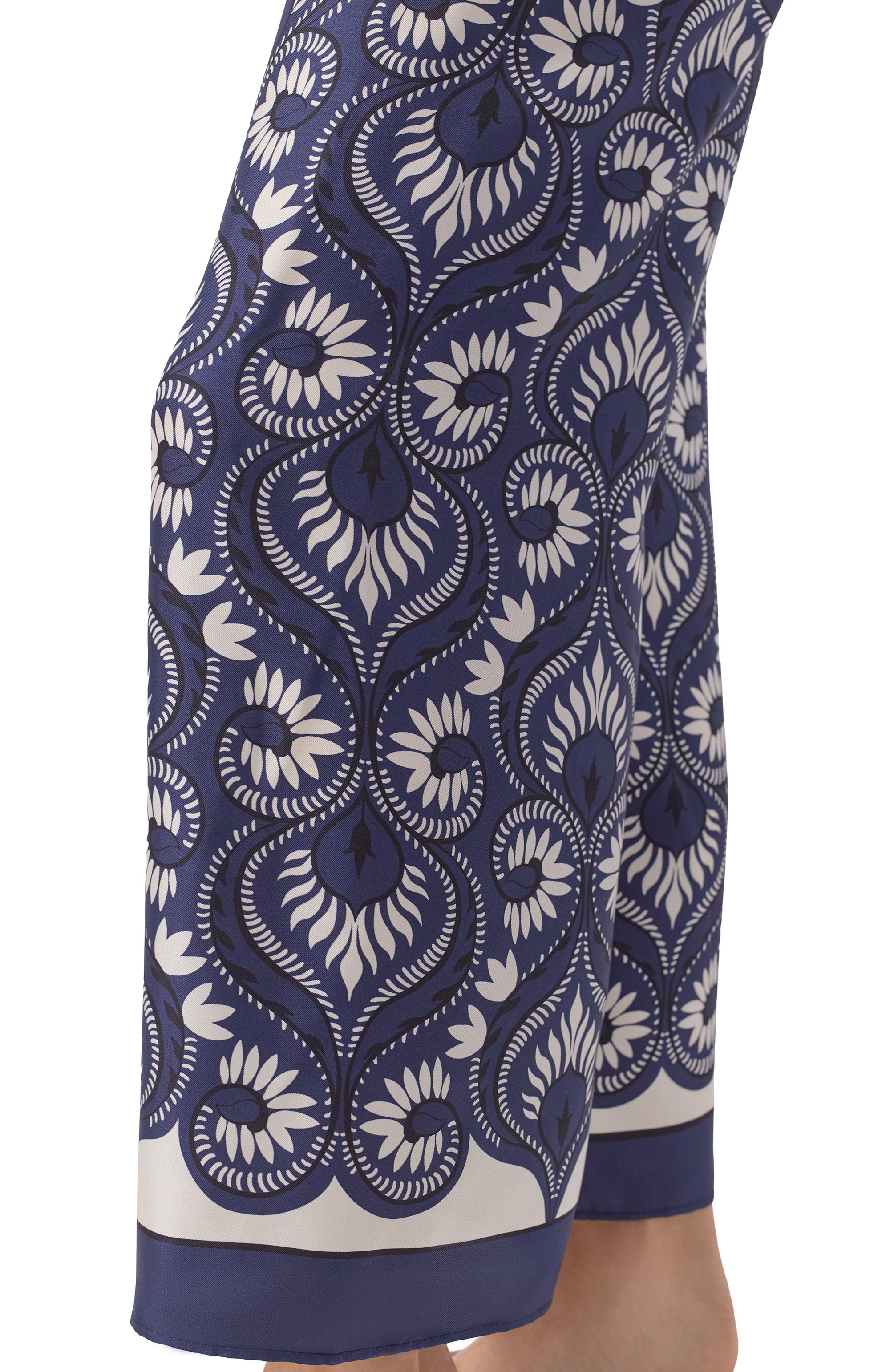 Шелковые брюки WEEKEND MAX MARA синего цвета по цене 39450 руб., арт. WKD0TTIC0, фото 5 Шелковые брюки WEEKEND MAX MARA, арт. WKD0TTIC0, фото 5