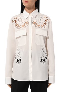 Женская рубашка ELIE SAAB белого цвета, арт. SH009 | Фото 3 (Рукава: Длинные; Драгоценные камни: Проставлено; Материал внешний: Хлопок, Синтетический материал; Длина (для топов): Удлиненные; Материал сплава: Проставлено; Стили: Кэжуэл; Принт: Без принта; Женское Кросс-КТ: Рубашка-одежда)