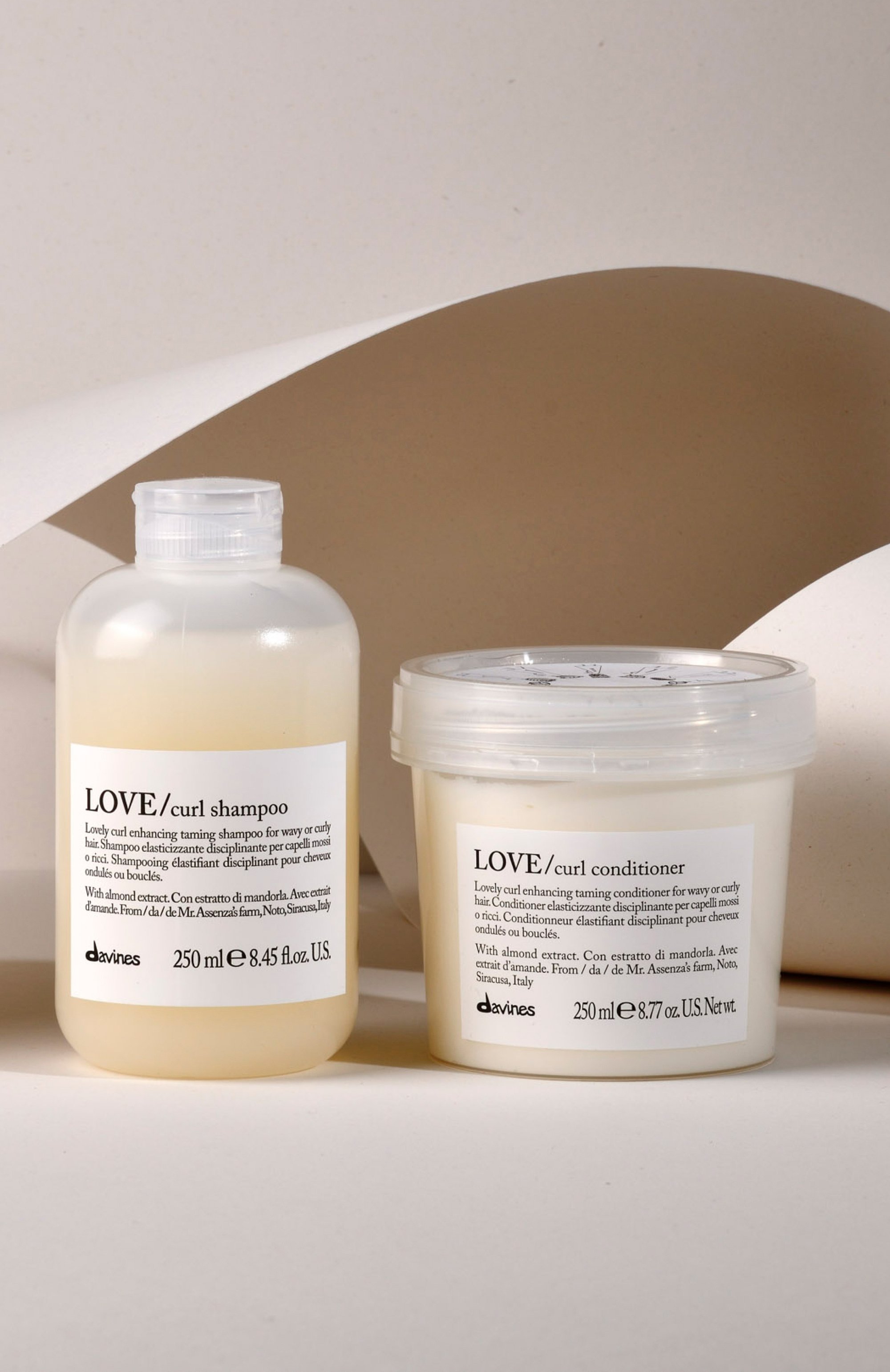 Кондиционер для усиления завитка love curl (250ml) DAVINES бесцветного цвета по цене 4280 руб., арт. 75606, фото 2 Кондиционер для усиления завитка love curl (250ml) DAVINES, арт. 75606, фото 2