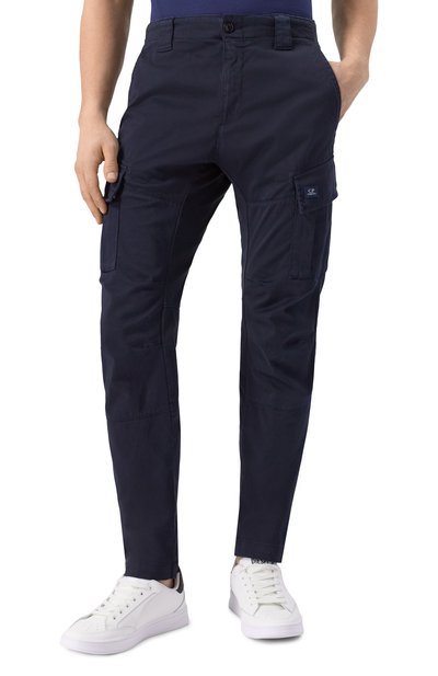 Хлопковые брюки-карго C.P. COMPANY темно-синего цвета по цене 25350 руб., арт. 18CMPA117A005694G, фото 3 Хлопковые брюки-карго C.P. COMPANY, арт. 18CMPA117A005694G, фото 3