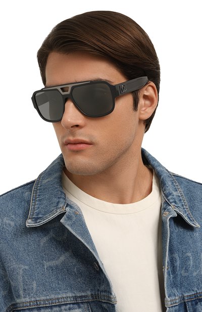 Солнцезащитные очки DOLCE & GABBANA серого цвета по цене 48450 руб., арт. 4389-30906G, фото 2 Солнцезащитные очки DOLCE & GABBANA, арт. 4389-30906G, фото 2