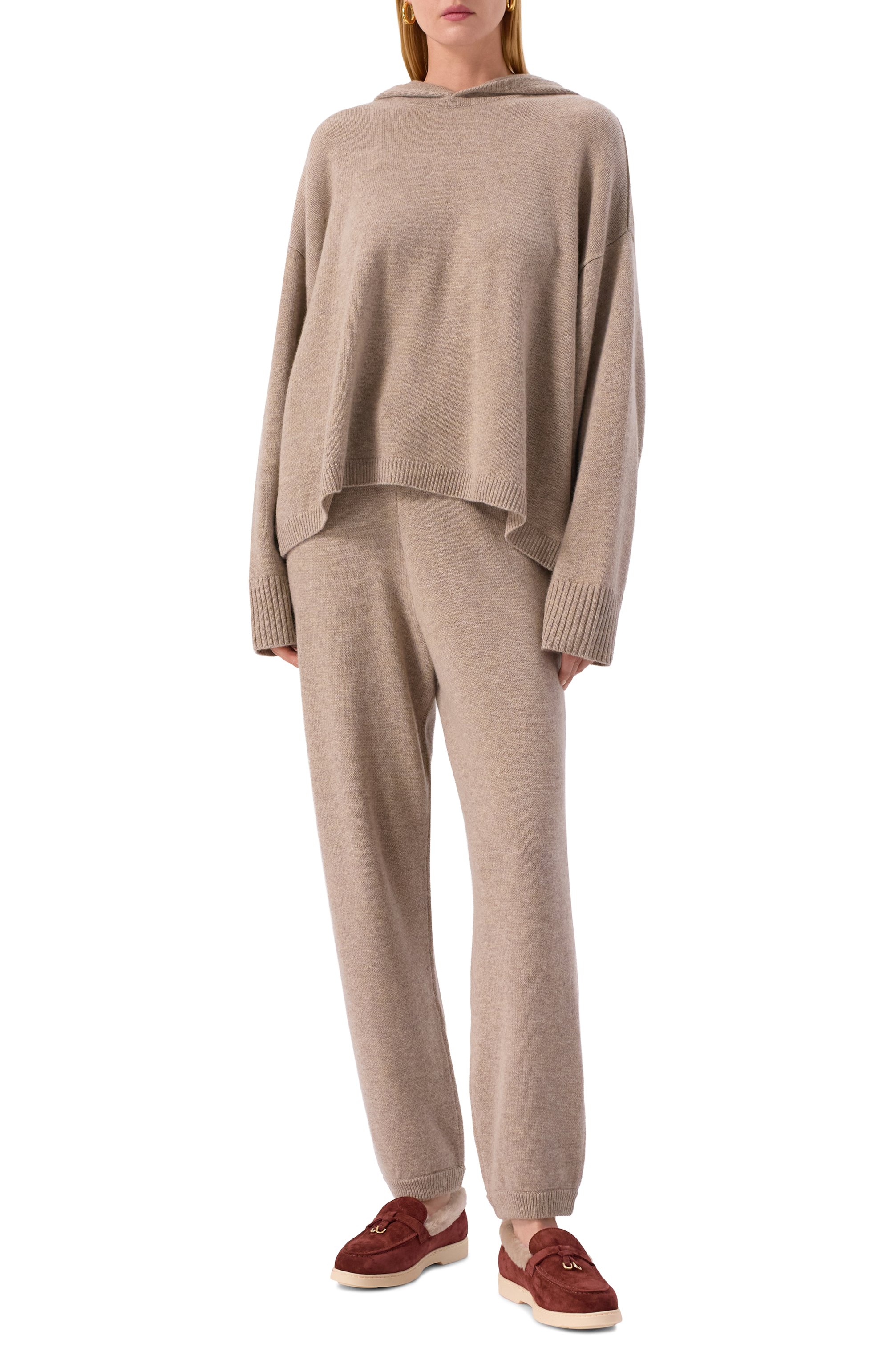 Кашемировые джоггеры ARCH4 бежевого цвета по цене 77250 руб., арт. KNTR2183, фото 2 Кашемировые джоггеры ARCH4, арт. KNTR2183, фото 2