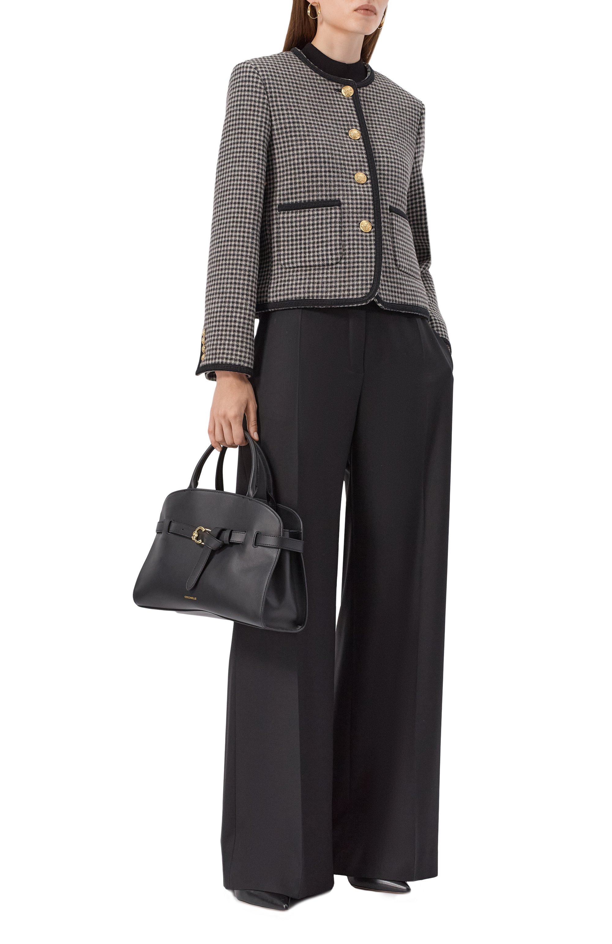 Сумка sabine medium COCCINELLE черного цвета по цене 49350 руб., арт. E1 TLA 18 04 01, фото 7 Сумка sabine medium COCCINELLE, арт. E1 TLA 18 04 01, фото 7