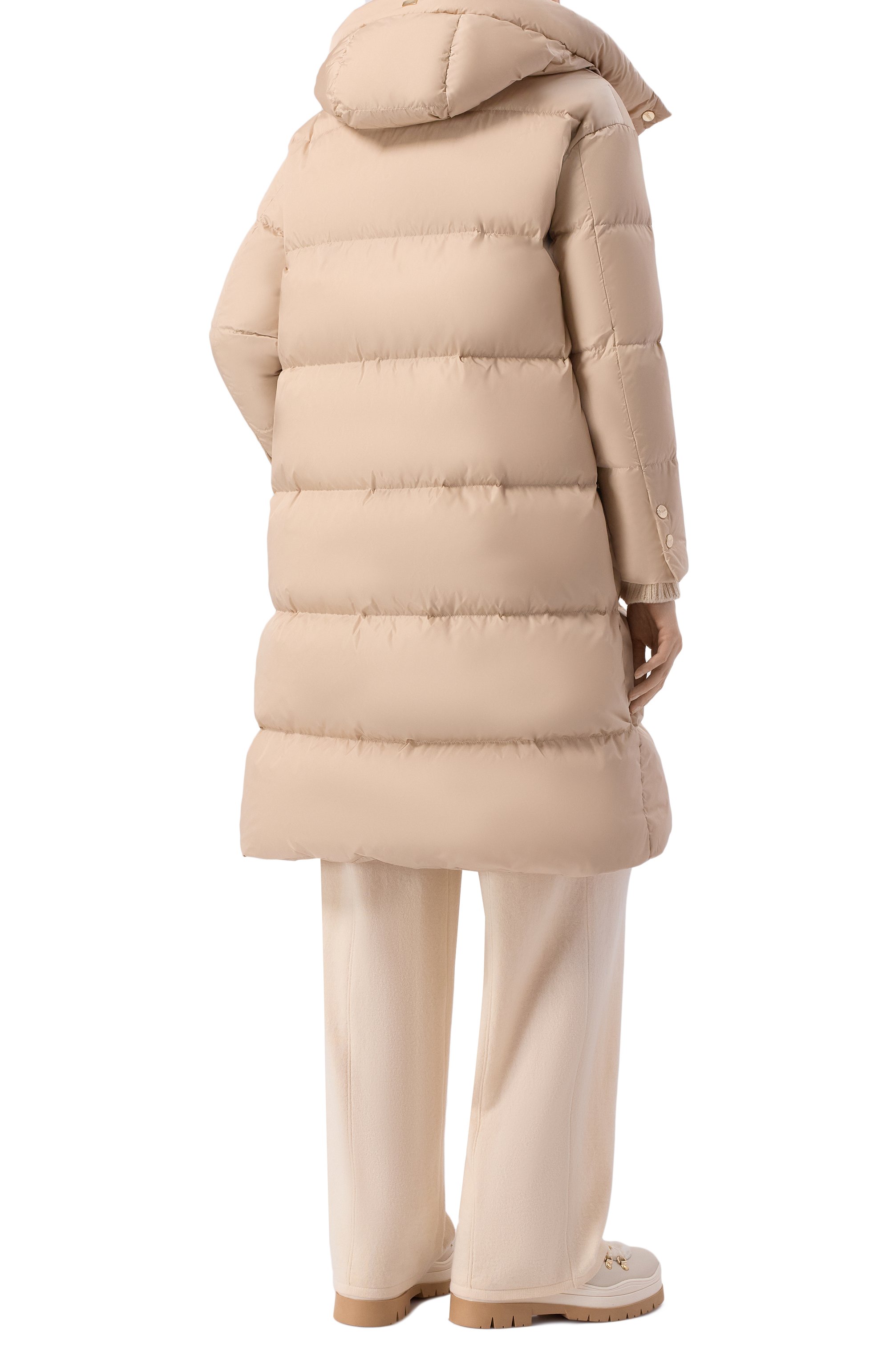 Пуховик HERNO бежевого цвета по цене 98000 руб., арт. PI002213D/12004, фото 4 Пуховик HERNO, арт. PI002213D/12004, фото 4