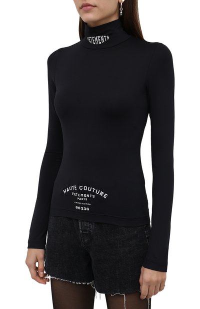 Водолазка VETEMENTS черного цвета по цене 68700 руб., арт. WA52T0200B 2605/BLACK, фото 3 Водолазка VETEMENTS, арт. WA52T0200B 2605/BLACK, фото 3