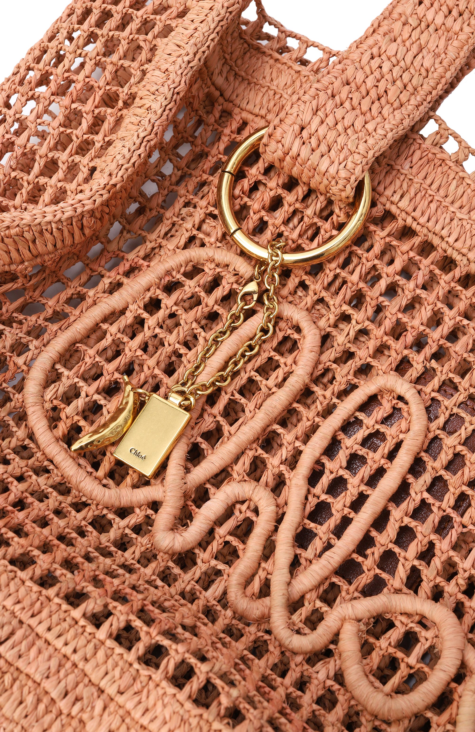 Сумка summer banana CHLOÉ бежевого цвета по цене 184500 руб., арт. CH26US904P08, фото 6 Сумка summer banana CHLOÉ, арт. CH26US904P08, фото 6