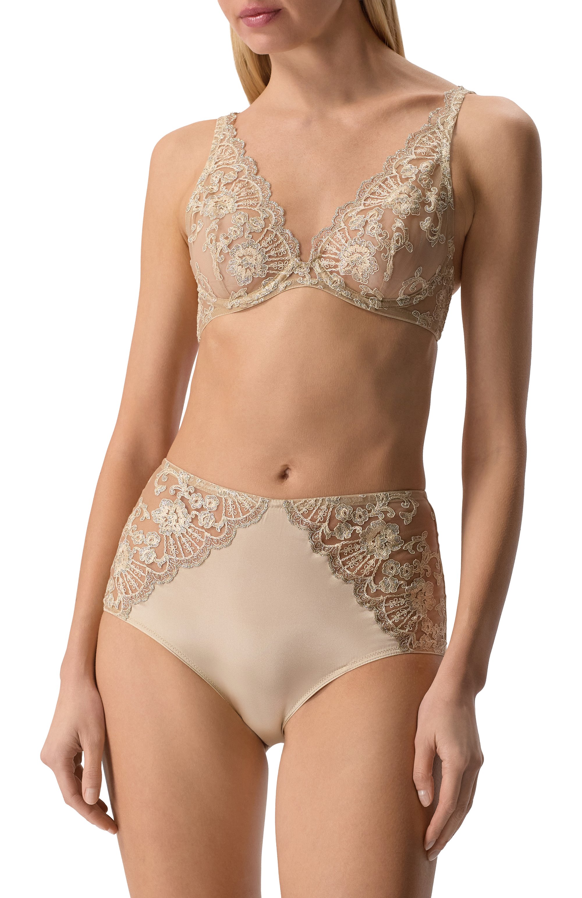 Трусы с завышенной талией I.D. SARRIERI бежевого цвета по цене 33500 руб., арт. M2545, фото 2 Трусы с завышенной талией I.D. SARRIERI, арт. M2545, фото 2