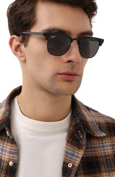 Женские солнцезащитные очки RAY-BAN черного цвета, арт. 3016-1305B1 | Фото 3 (Региональные ограничения белый список (Axapta Mercury): RU; Тип очков: С/з; Очки форма: Прямоугольные)