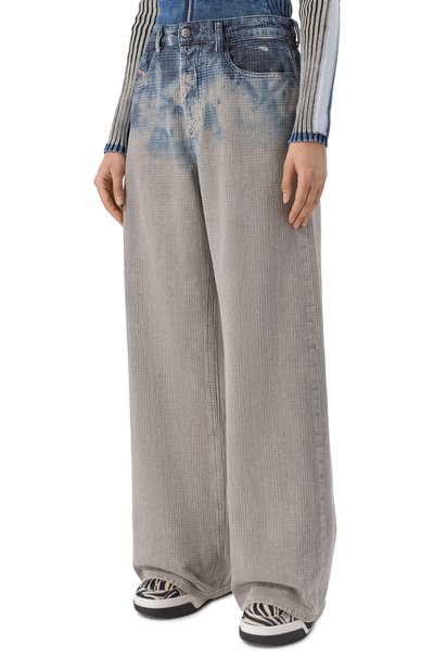 Джинсы 1996 d-sire DIESEL серого цвета по цене 48800 руб., арт. A06925/09N93, фото 3 Джинсы 1996 d-sire DIESEL, арт. A06925/09N93, фото 3