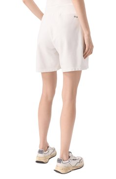 Женские хлопковые шорты DSQUARED2 белого цвета, арт. S72MU0529/S25462 | Фото 4 (Материал внешний: Хлопок; Длина Ж (юбки, платья, шорты): Мини; Драгоценные камни: Проставлено; Материал сплава: Проставлено; Стили: Спорт-шик)