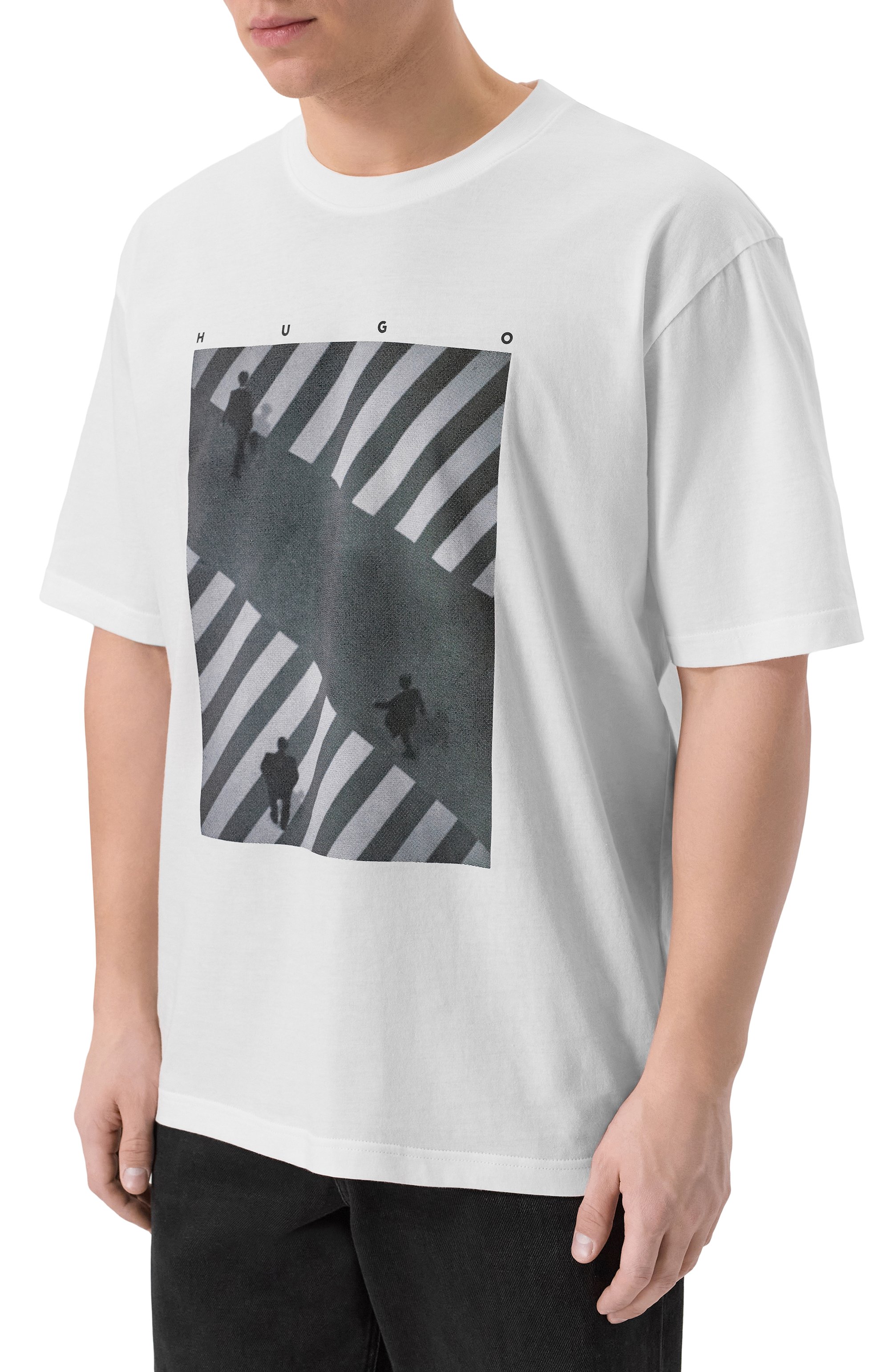 Хлопковая футболка HUGO белого цвета по цене 8730 руб., арт. 50553330, фото 3 Хлопковая футболка HUGO, арт. 50553330, фото 3