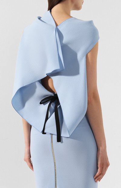Шерстяной топ ROLAND MOURET голубого цвета по цене 49150 руб., арт. EW19/S6100/F4044, фото 4 Шерстяной топ ROLAND MOURET, арт. EW19/S6100/F4044, фото 4