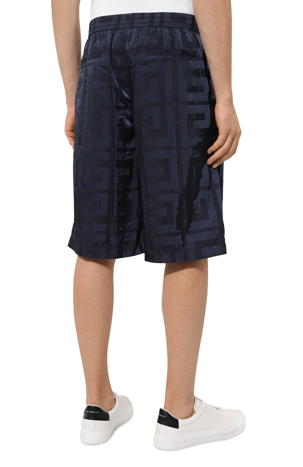 Шорты GIVENCHY темно-синего цвета по цене 115500 руб., арт. BM51A1/14UD, фото 4 Шорты GIVENCHY, арт. BM51A1/14UD, фото 4