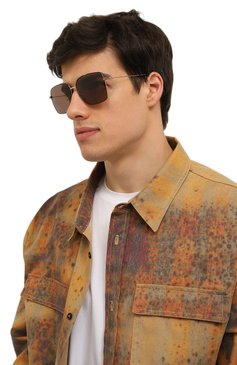 Женские солнцезащитные очки GUCCI золотого цвета, арт. GG1053S/681235 I3330 | Фото 3 (Нос: Не проставлено; Региональные ограничения белый список (Axapta Mercury): Не проставлено; Кросс-КТ: С/з-унисекс; Тип очков: С/з; Материал: Металл; Очки форма: Квадратные; Оптика Гендер: оптика-унисекс)